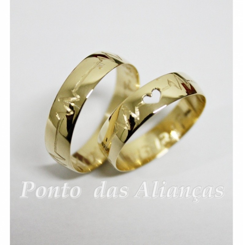 Aliança de Ouro com Coração Cambuci - Aliança de Ouro com Pedrinha